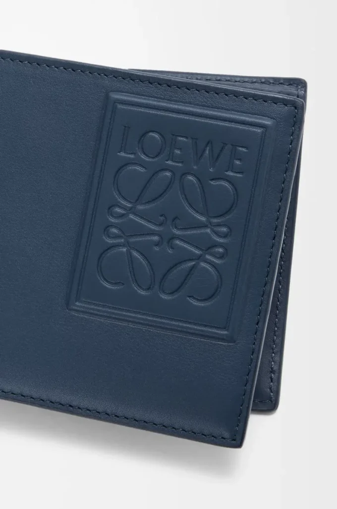 Zweifach gefaltete Geldbörse aus satiniertem Kalbsleder Indigo Dye