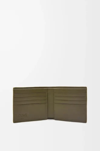 Zweifach gefaltete Geldbörse aus strukturiertem klassischem Kalbsleder in Dark Khaki