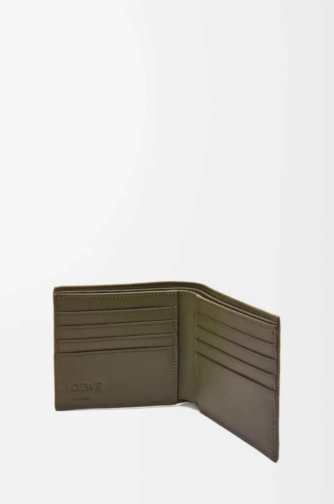 Zweifach gefaltete Geldbörse aus strukturiertem klassischem Kalbsleder in Dark Khaki